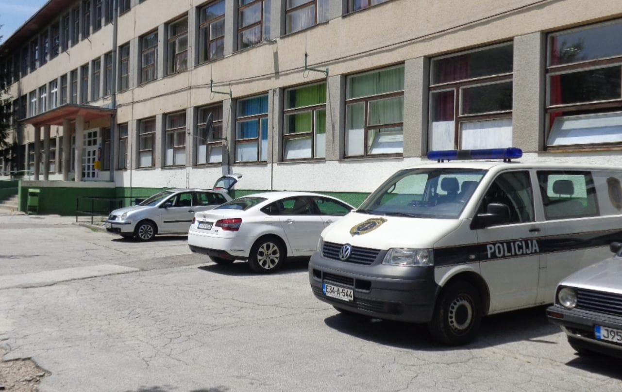 Lažna dojava o bombi u Srednjoškolskom centru u Hadžićima