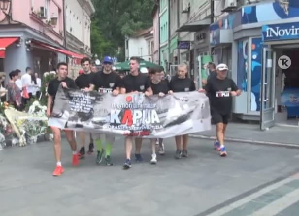 Održan maraton za stradale na tuzlanskoj Kapiji 1995. godine