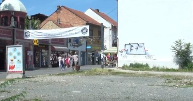 Novčano kažnjena osoba koja je pisala grafite po tuzlanskim zgradama