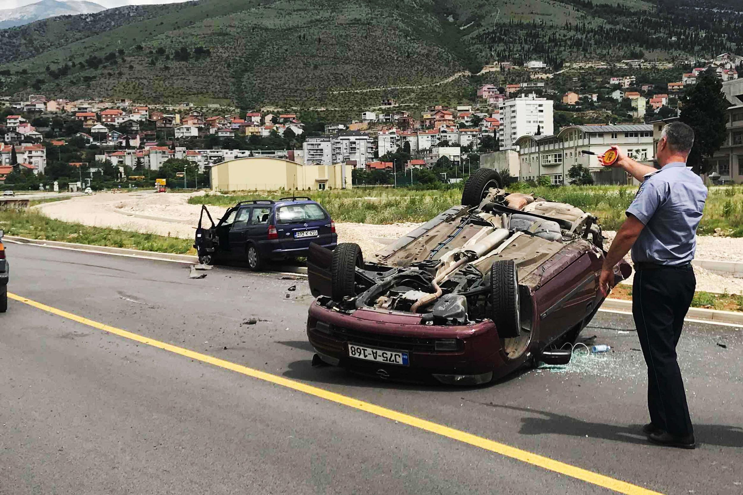 U sudaru dva Opela u Mostaru jedna osoba povrijeđena