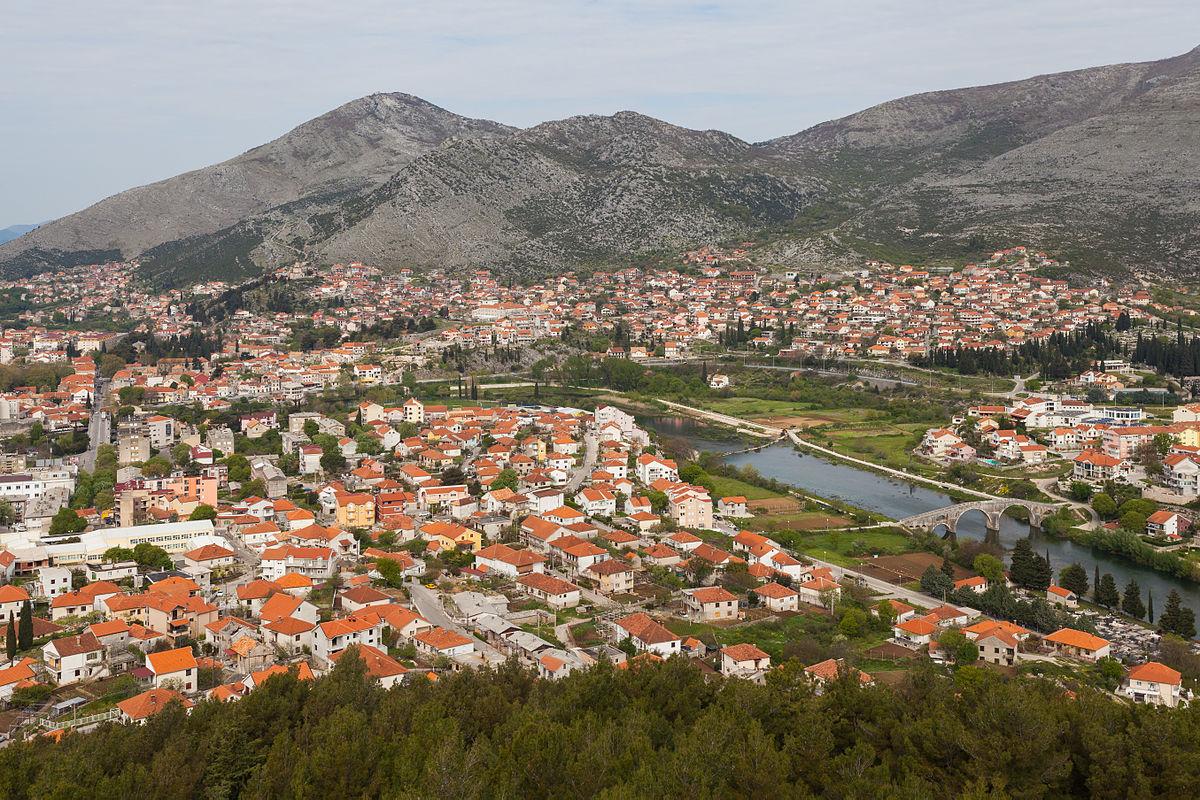 U Trebinju počela proizvodnja kaputa za tržište Francuske