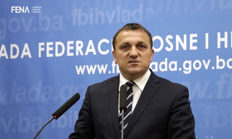 Federalna vlada odobrila inicijativu za zabranu izvoza neprerađenog drveta iz BiH