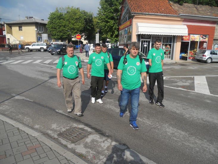 Petorica Bugojanaca krenula prema Srebrenici na pješačenje dugo 350 kilometara