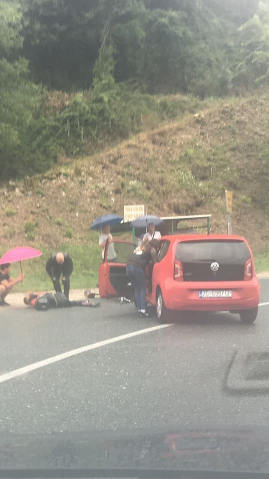 Na ulazu u Jablanicu sudarili se auto i motocikl, jedna djevojka povrijeđena