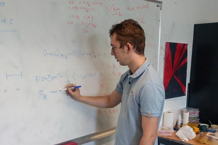 Pred Ratkom Dardom blistava karijera: Matematički genij iz Prijedora priprema doktorat u Parizu
