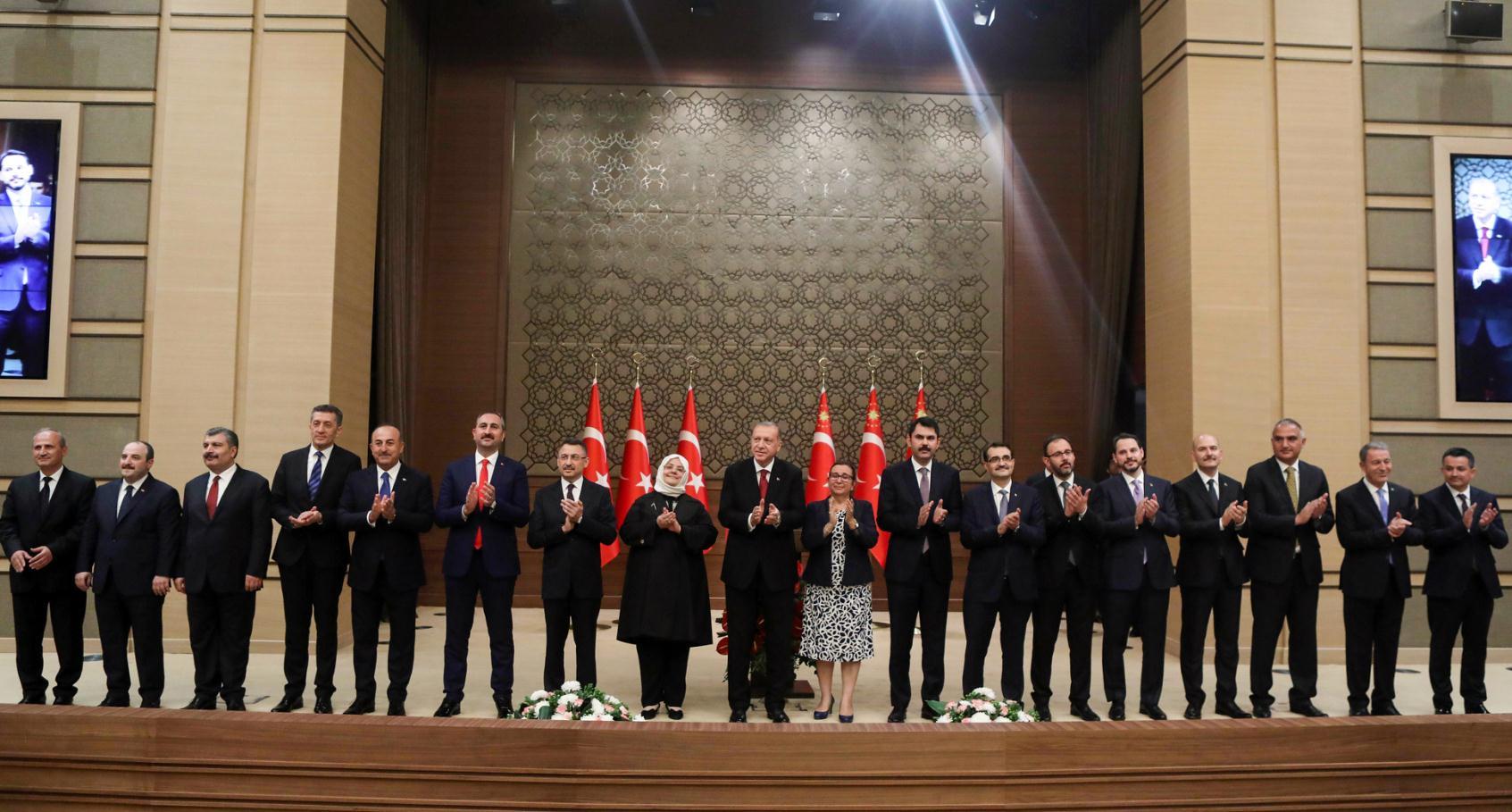 Turski predsjednik Erdoan predstavio kabinet od 16 ministara