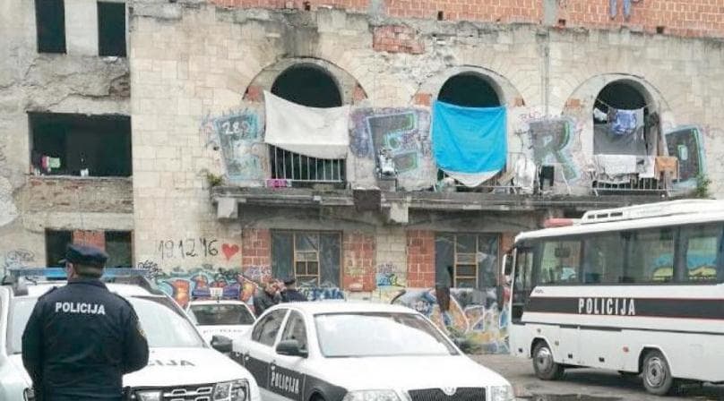 Pijani migrant napao i povrijedio policajca u Bihaću