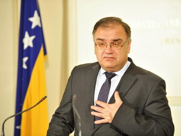 Ivanić: BiH će se suprotstaviti svakom pokušaju smještaja migranata