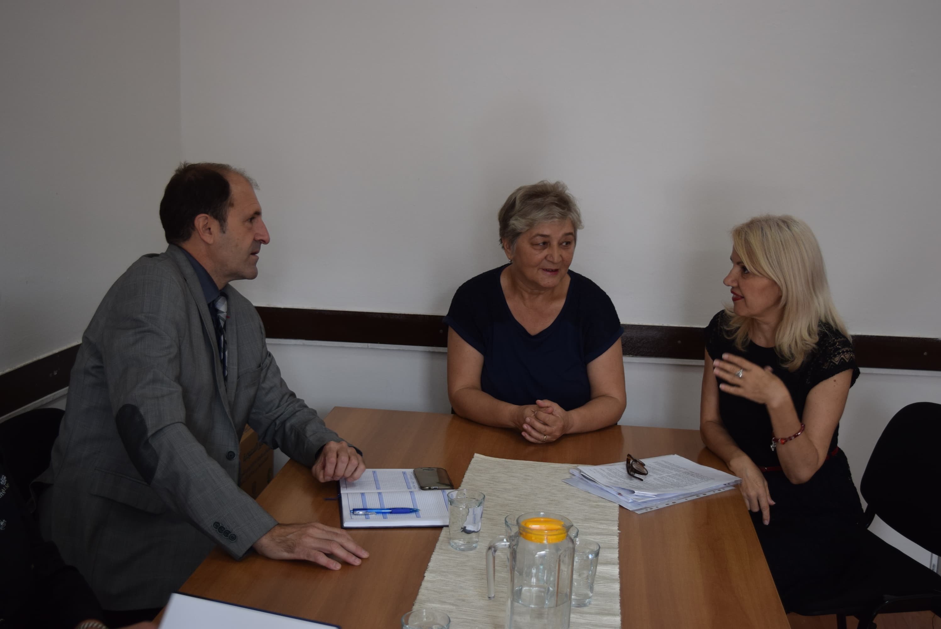 Ministar Nenadić sa saradnicima posjetio Udruženje gluhih i nagluhih osoba KS