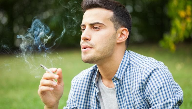 Konzumiranje cigareta opasnije za mlađe muškarce
