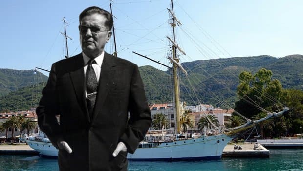 Rus gliserom naletio na Titov brod "Jadran" u Tivtu i iskrivio mu veliku crvenu zvijezdu