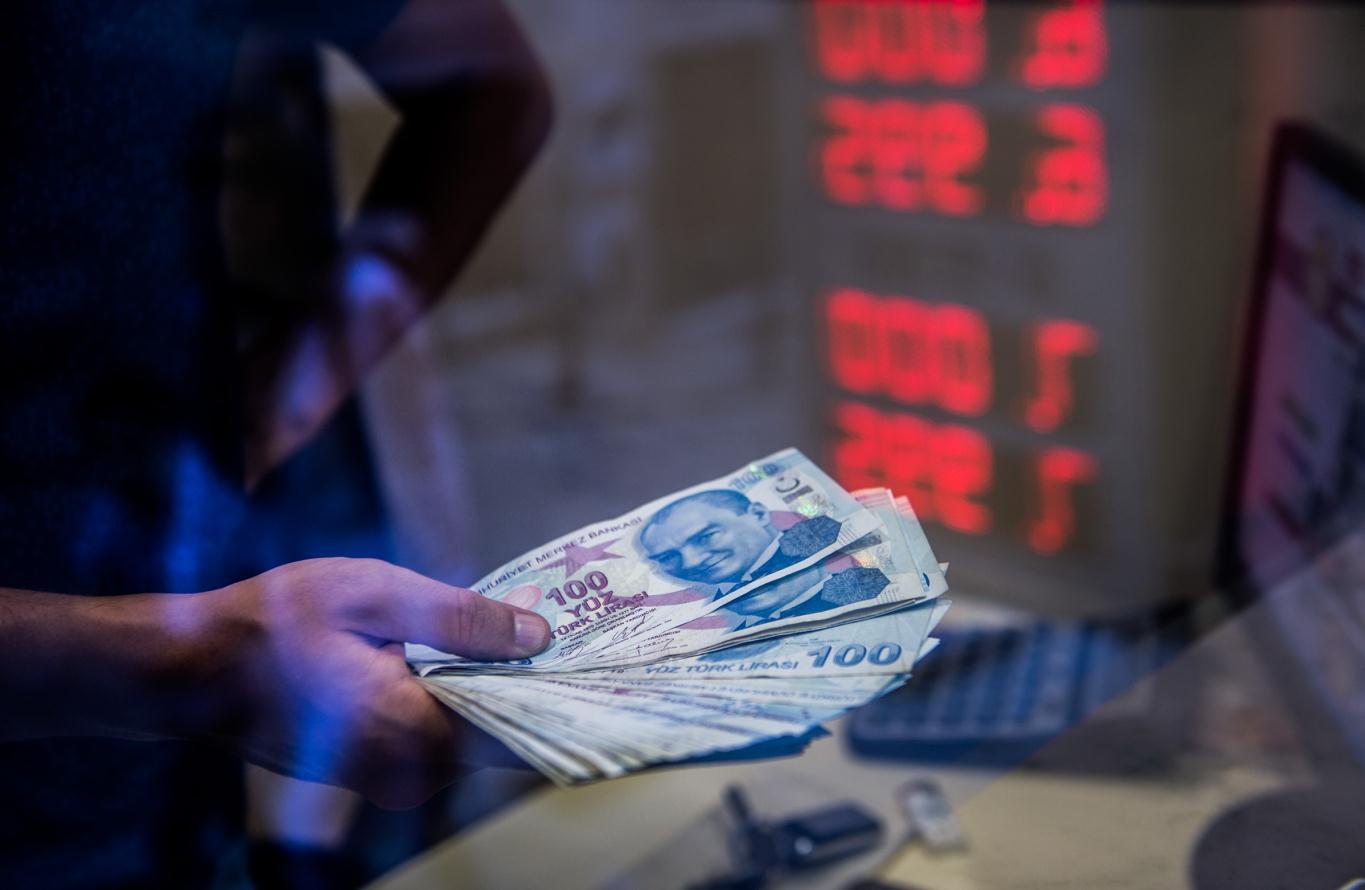 Turska lira neznatno je ojačala, ministar finansija danas se obraća investitorima