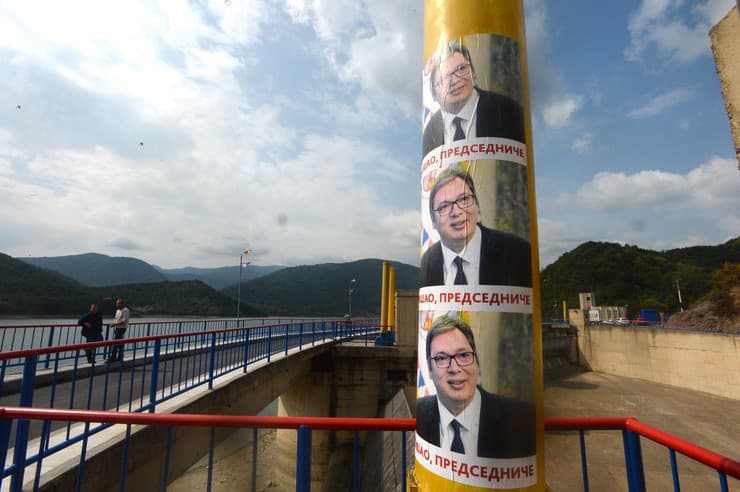 Putanjom kojom će proći Vučić krstare policijski džipovi