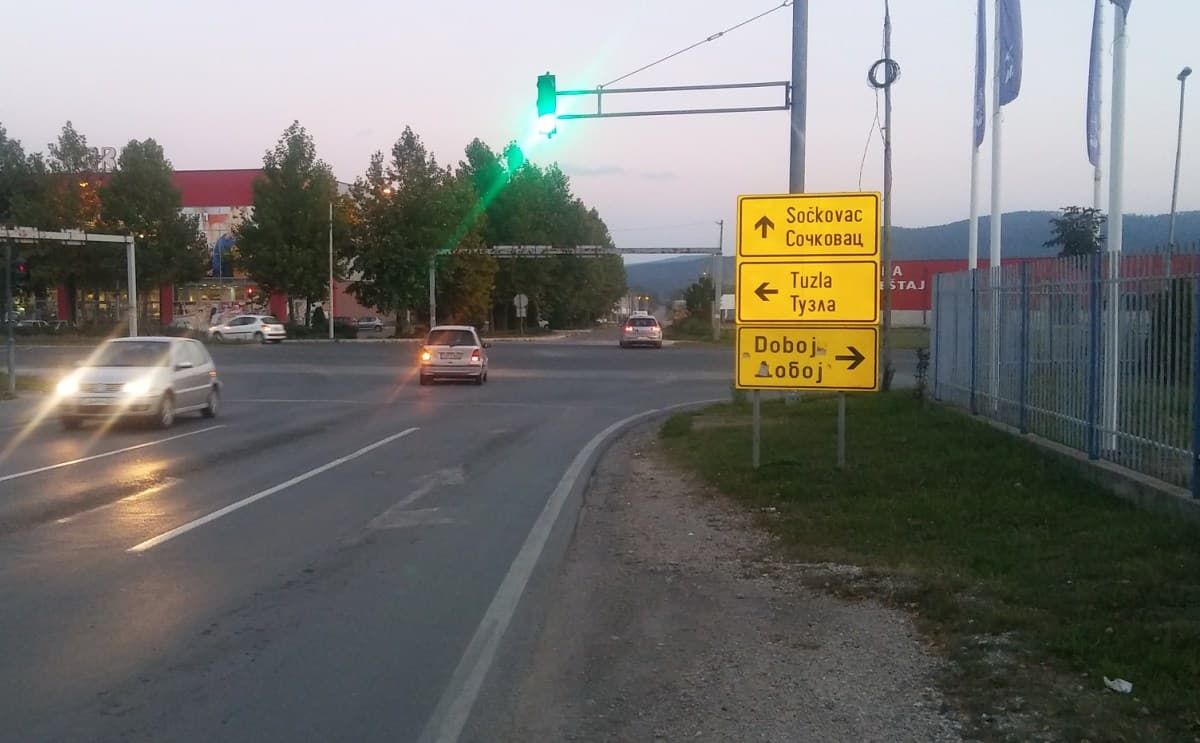 Gračanica: Uz prijetnju pištoljem, razbojnik oteo 150.000 KM