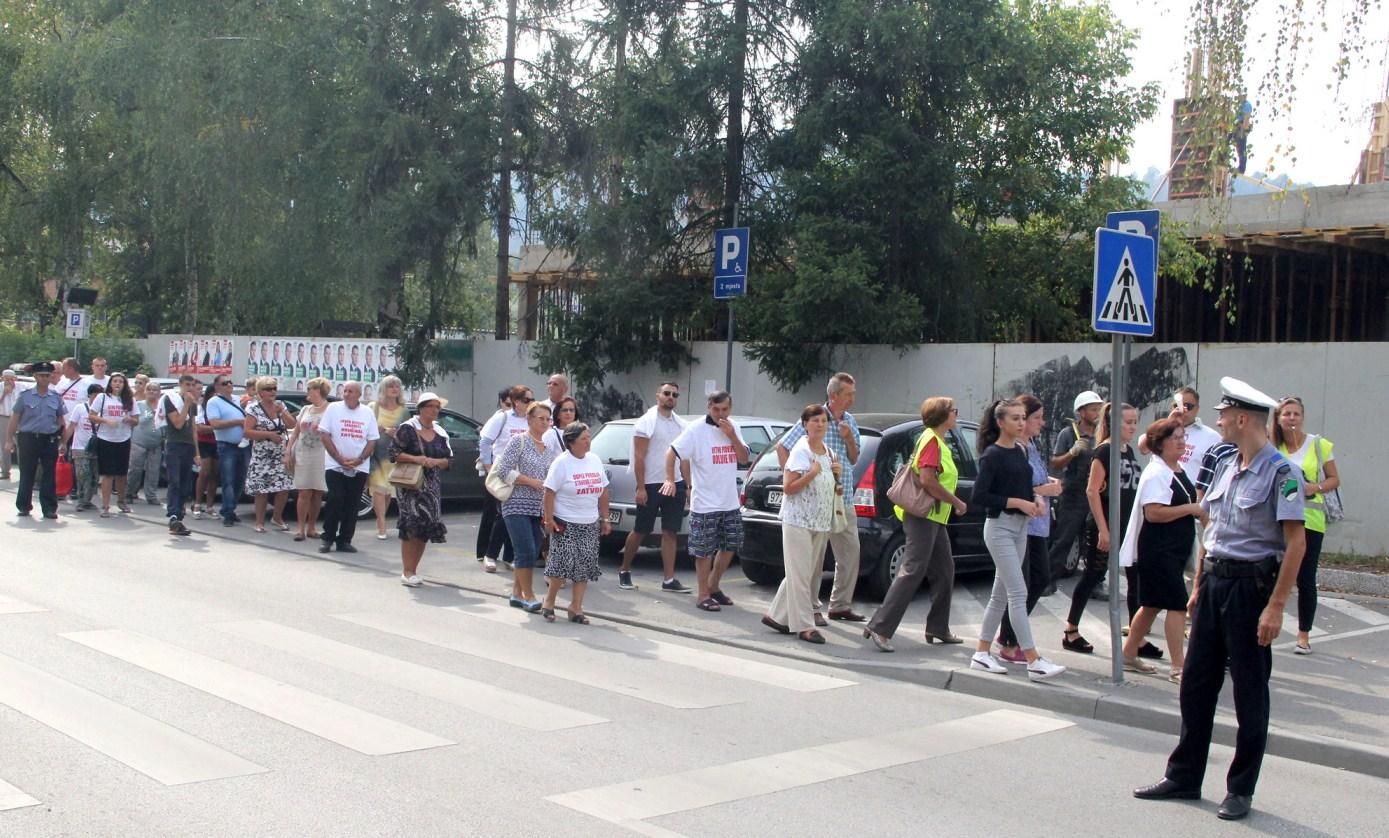 Deset godina čekaju na useljenje u svoje stanove
