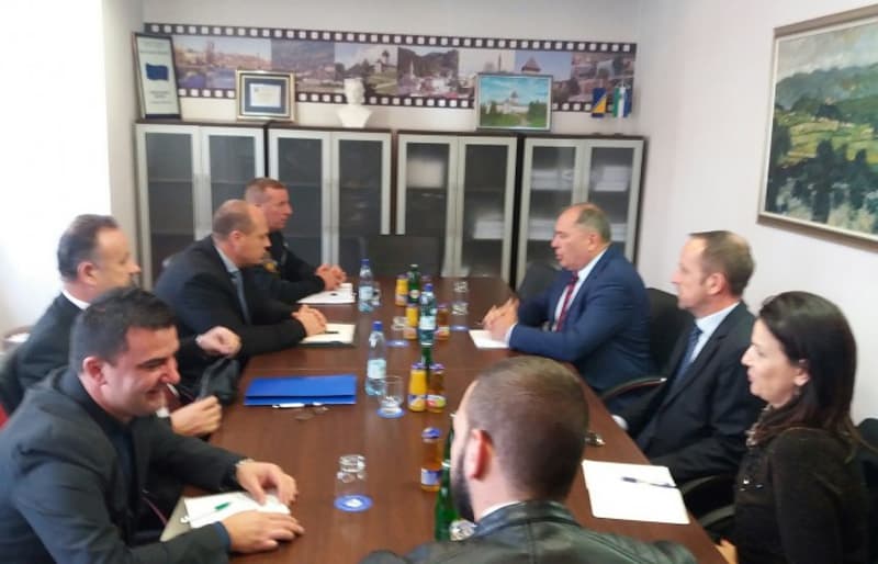 Mektić: Najkasnije sutra će biti poznata lokacija za smještaj migranata u Bihaću