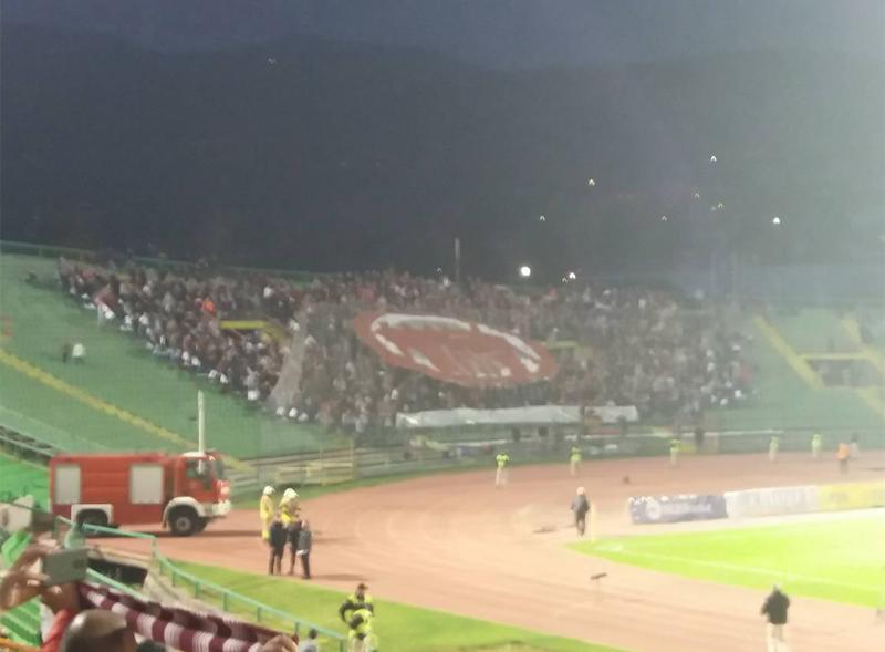 Pogledajte kakvu su atmosferu napravili navijači Sarajeva i Želje uoči derbija