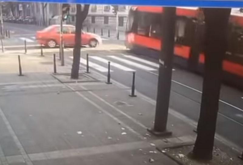 Uznemirujuće: Pojavio se snimak stravične nesreće u Resavskoj