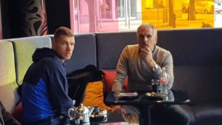 U glavni grad Austrije stigli roditelji Edina Džeke i otac Miralema Pjanića