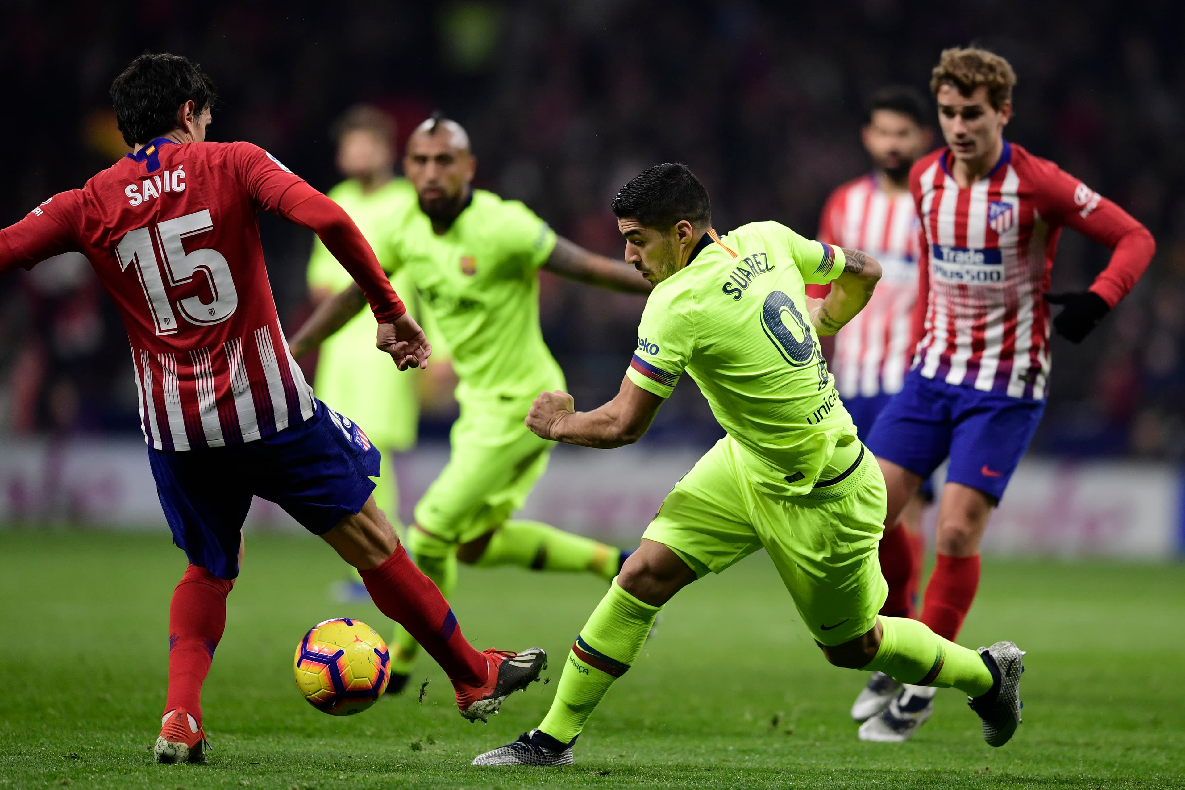Barcelona u 90. minuti došla do boda protiv Atletika i ostala na liderskoj poziciji