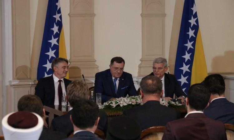Džaferović i Komšić: Zakoni su jednaki za sva tri člana Predsjedništva BiH