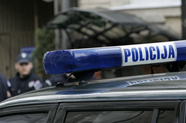 Policija u Sarajevu uhapsila tri osobe: Krali i iznuđivali novac od biznismena