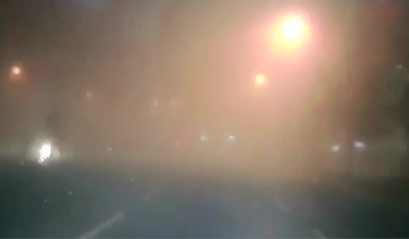 Vidljivost na ulicama Sarajeva smanjena, velika zagađenost zraka: Građani razgrabili maske