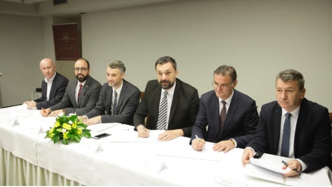 Održan još jedan sastanak šestorke, sutra će biti objavljena imena ministara u Vladi KS