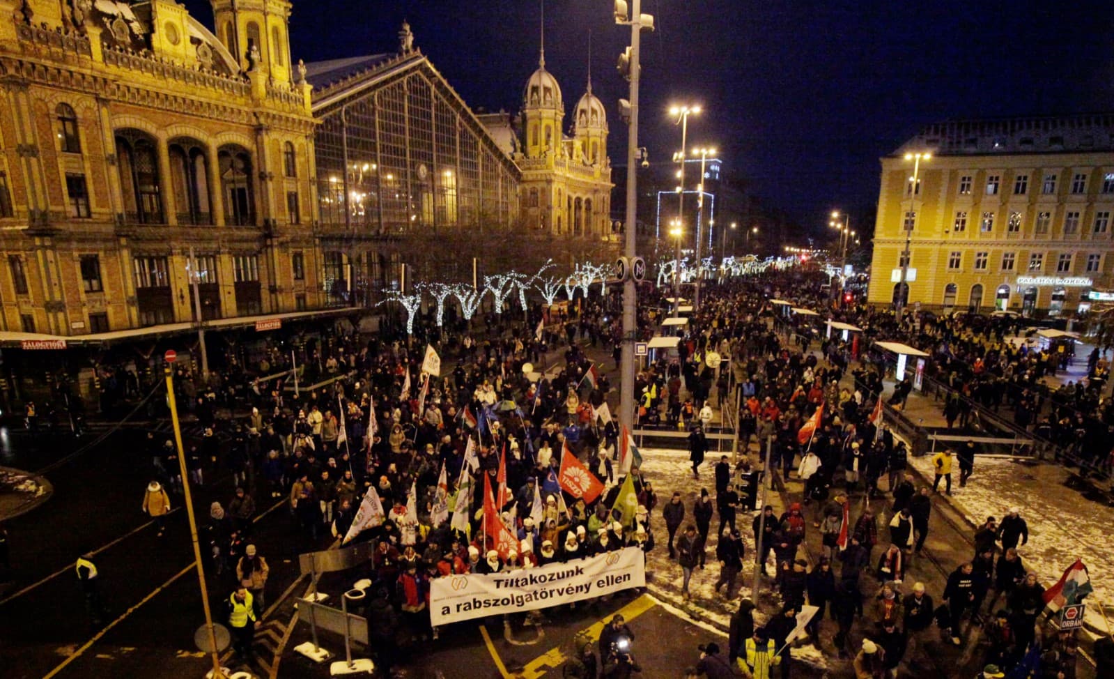 Više od 10 hiljada ljudi na protestima u Budimpešti