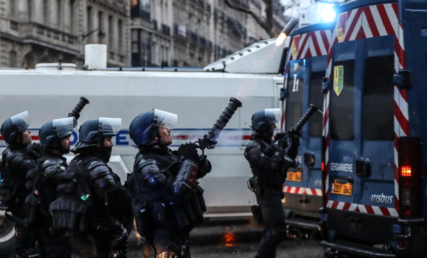 Osiguravali Pariz tokom protesta: Francuska policija odbila 300 eura bonusa na plaću