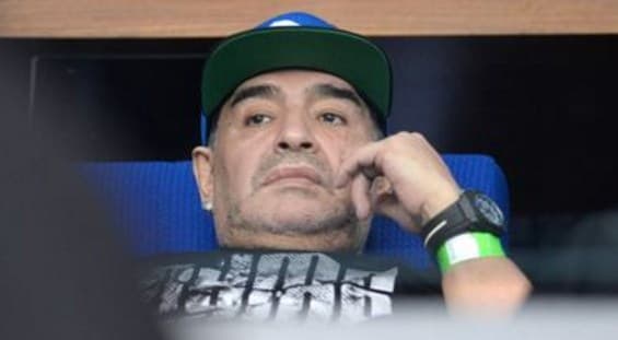 Oglasio se Maradona: Hvala što brinete, šaljem vam poljupce