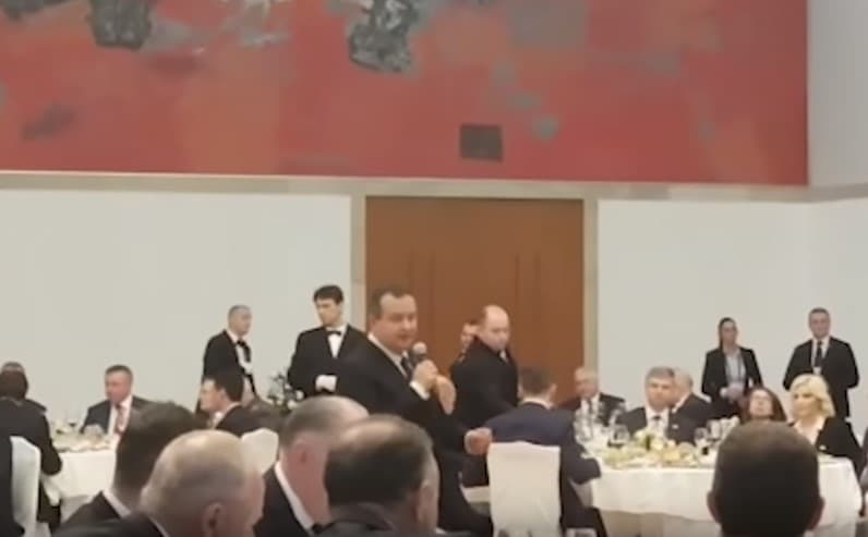Pogledajte kako je Dačić pjevao Putinu u čast