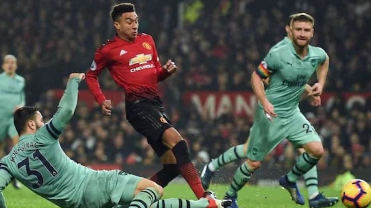 Arsenal i Mančester junajted u derbiju nastavljaju borbu za plasman u Ligu prvaka