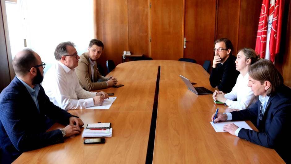 Predstavnici SDP-a i Naše stranke održali sastanak