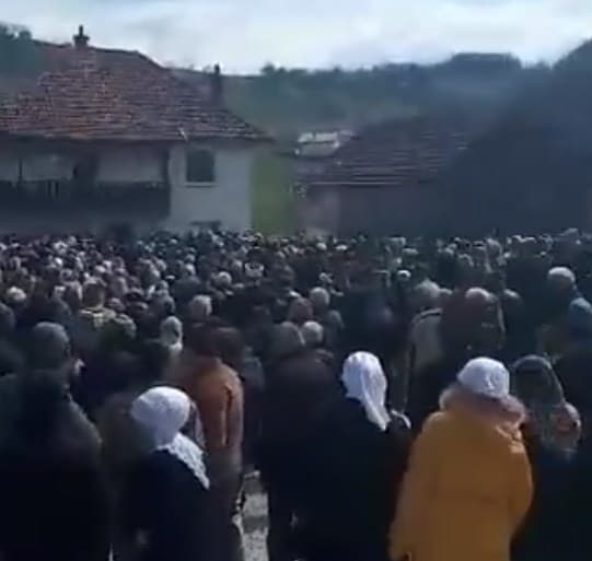 Klanjana dženaza brutalno ubijenim starcima kod Velike Kladuše