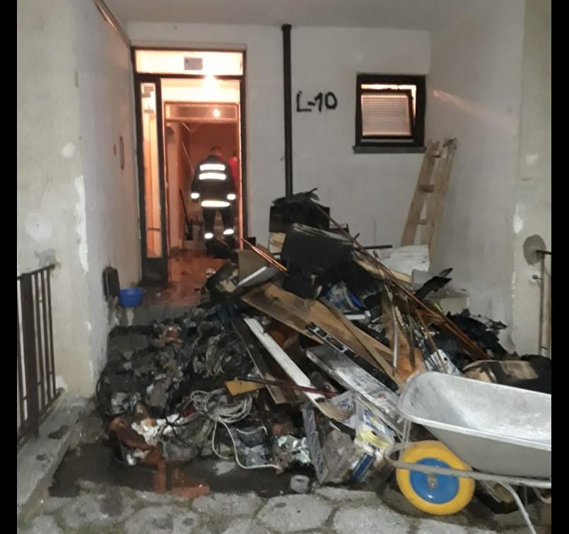 Uspješnom akcijom vatrogasaca požar u zgradi stavljen pod kontrolu