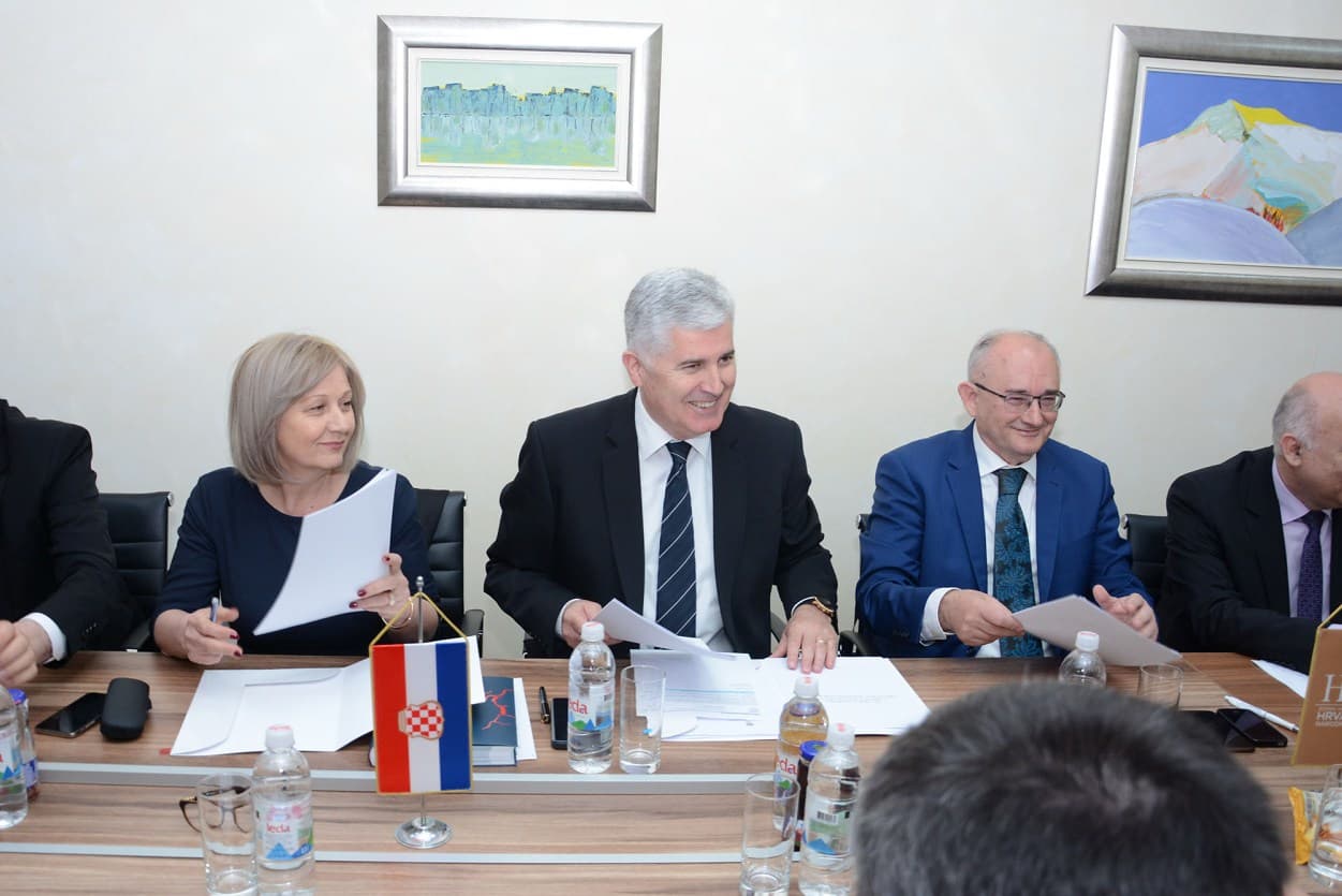 Čović: U pregovorima o vlasti neće biti DF-a, Izetbegović predvodi blok bošnjačkih stranaka