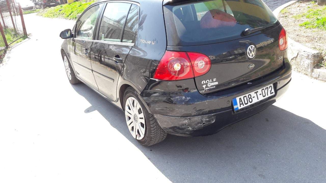 Sudarili se Mercedes i Golf