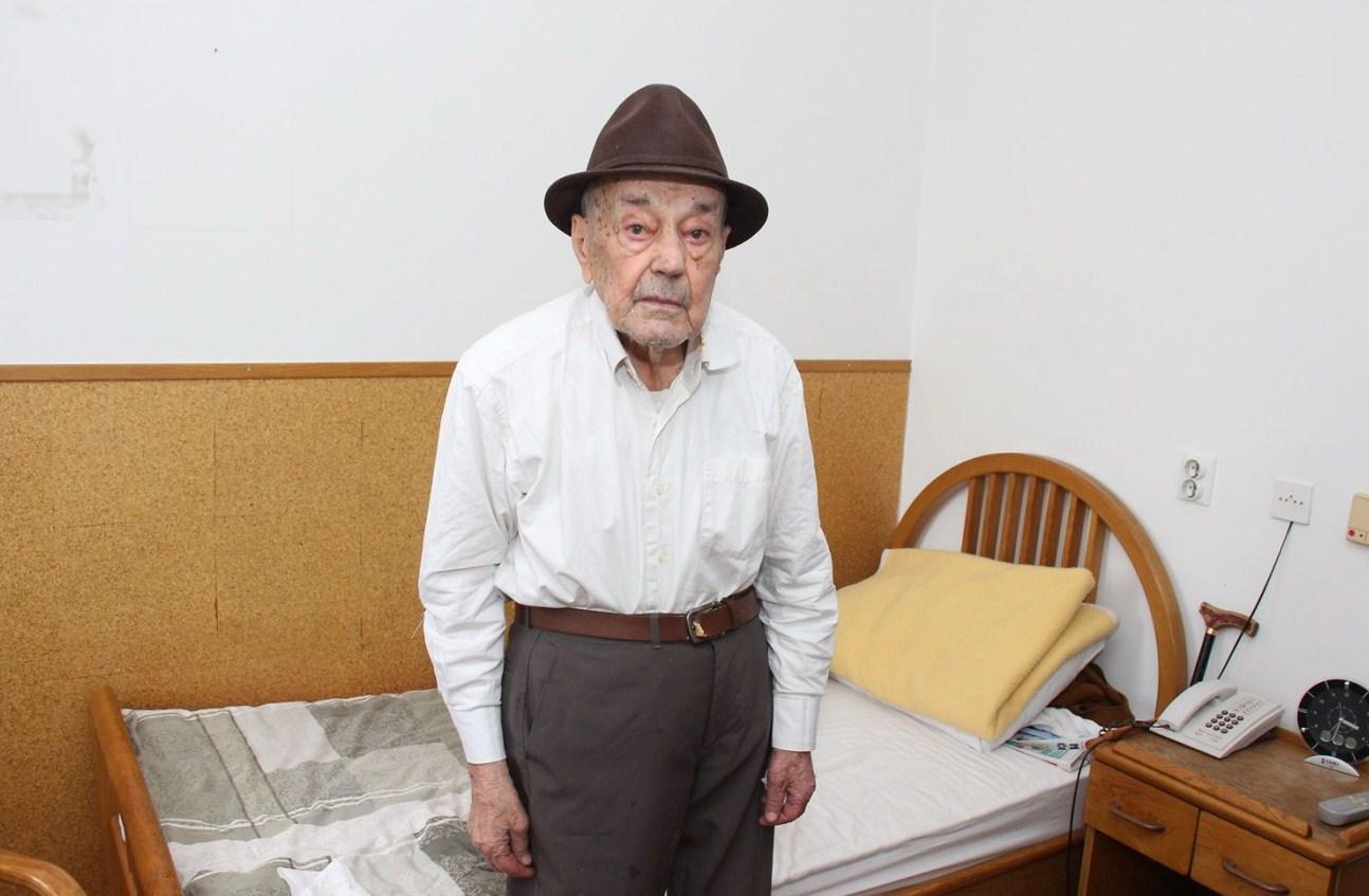 Boško Perić proslavio 100. rođendan: Nikad nisam pušio, pio alkohol, držao sam do sebe