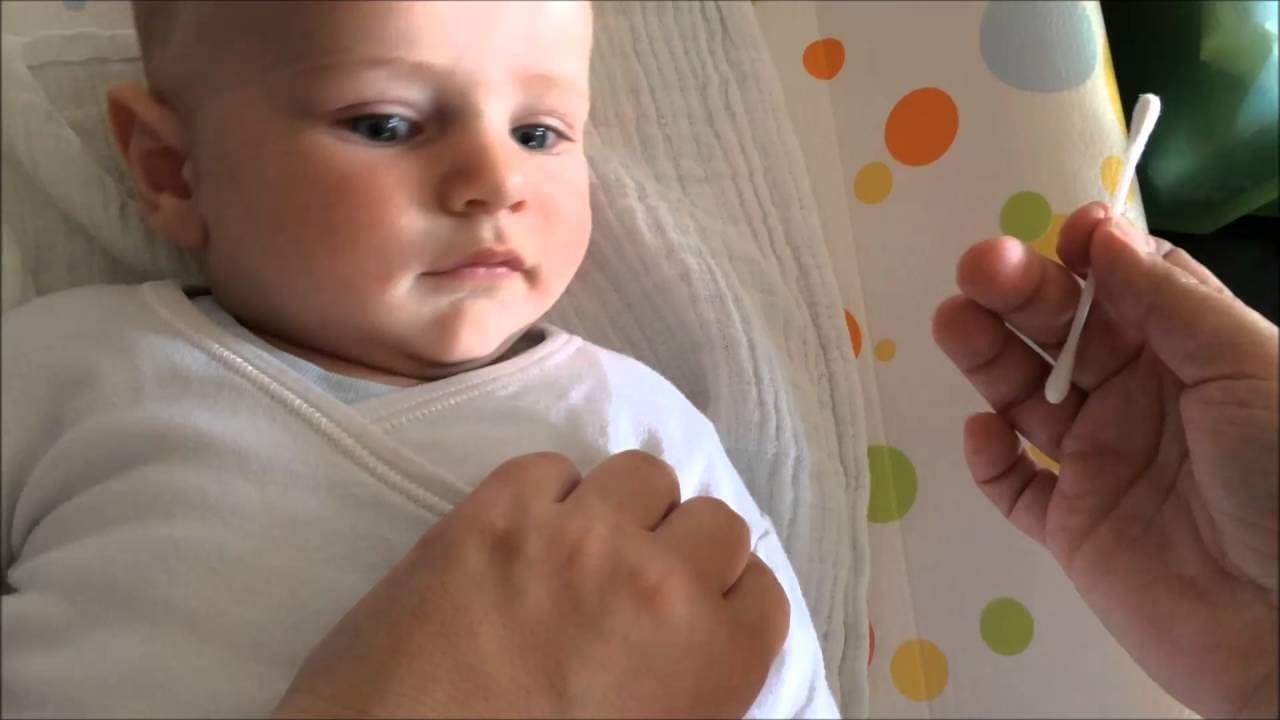 Kako čistiti malo, nježno uho