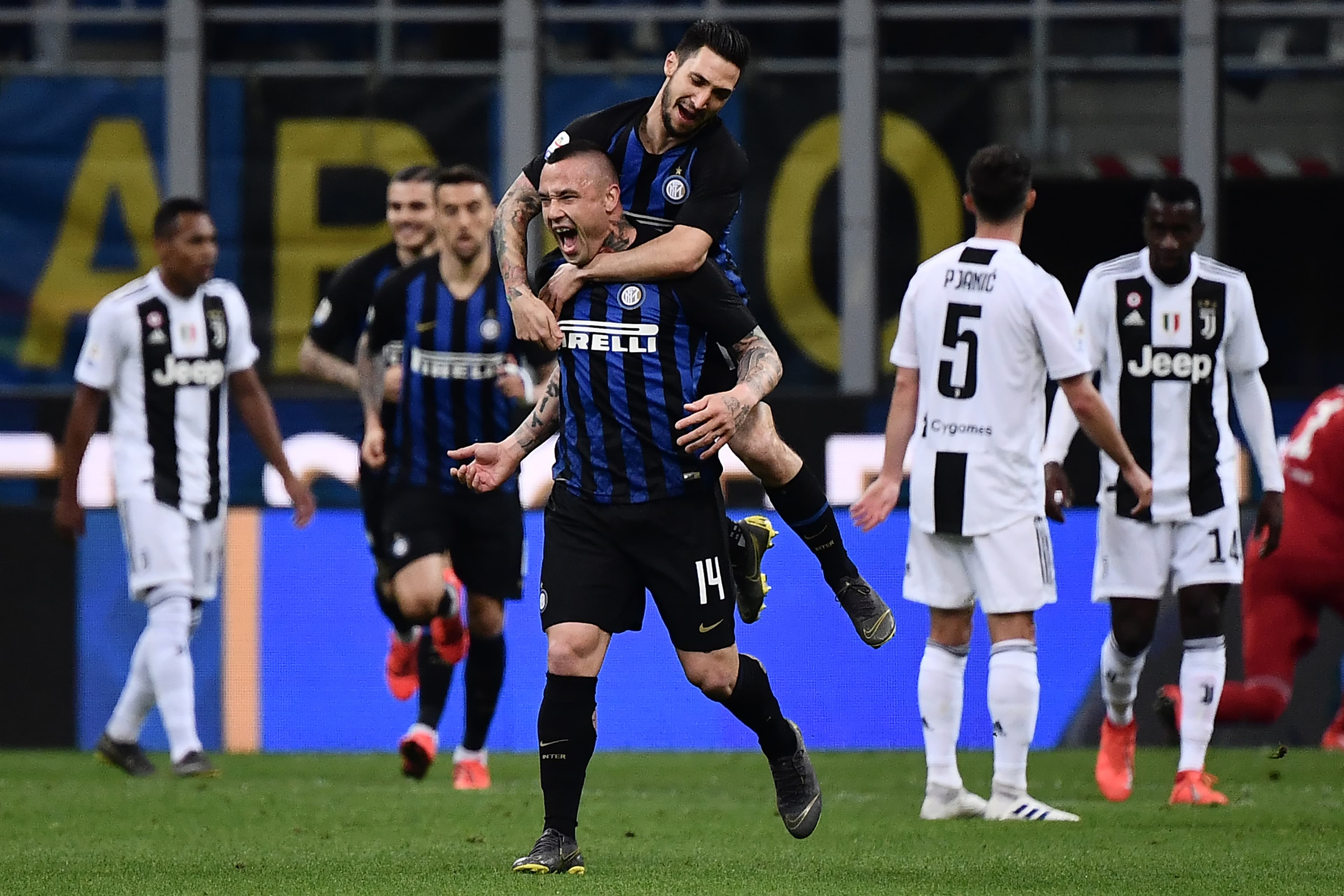 Juventus neporažen napustio Milano, Pjanić asistent