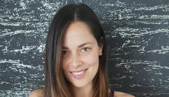 Ana Ivanović pokazala trudnički stomačić