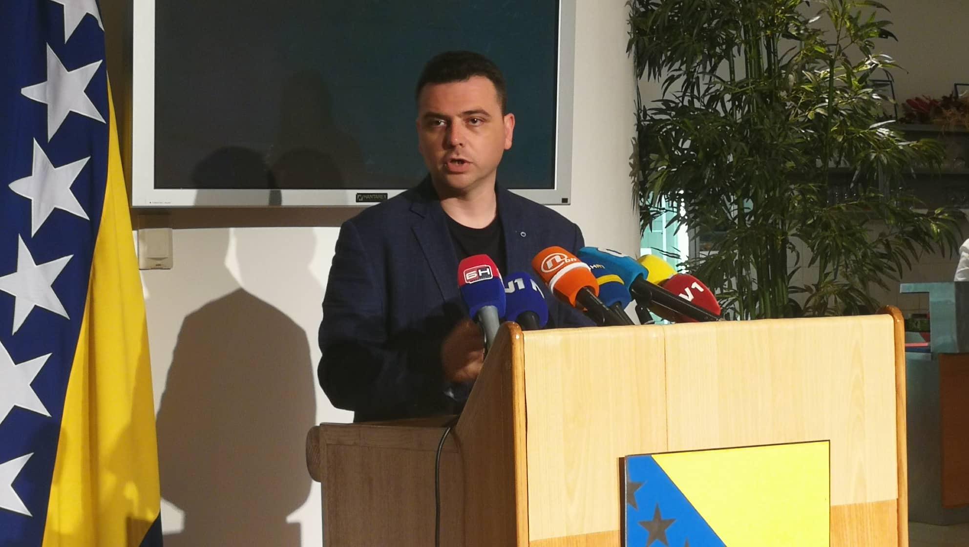 Magazinović: Ne znam koliko glava treba pasti da bi se shvatila ozbiljnost migrantske krize