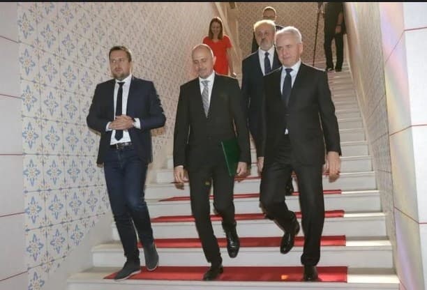 "Veliki rat" predstavljen u Vijećnici: Izložene fotografije nas pozivaju na putovanje kroz 59 zemalja