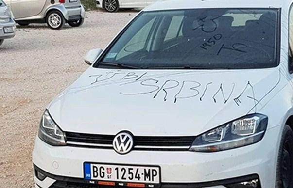 Čovjek kojem su išarali auto s "ubi Srbina" nije uopšte Srbin, ispričao je svoju priču