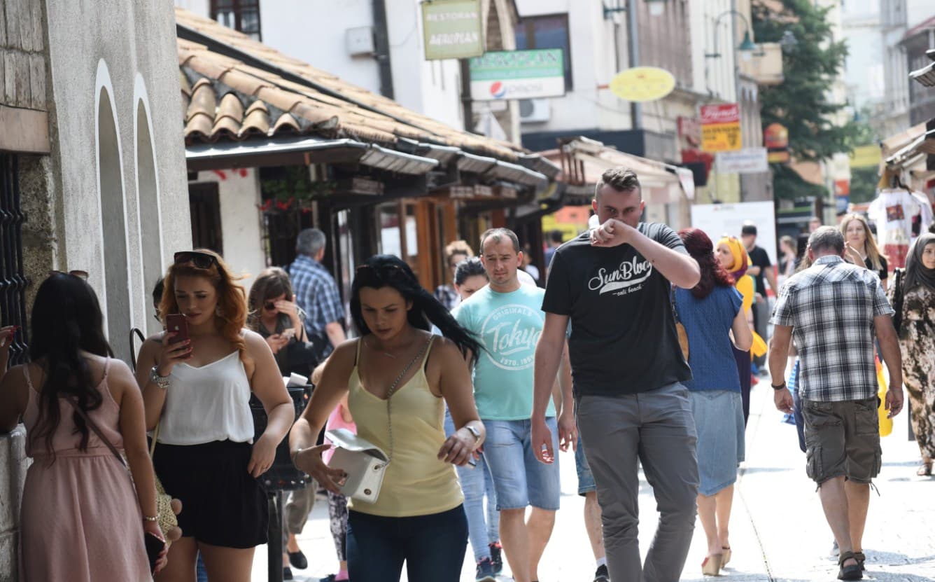 Neka vas prijepodnevno sunce ne zavara, poslije podne mogući lokalni pljuskovi