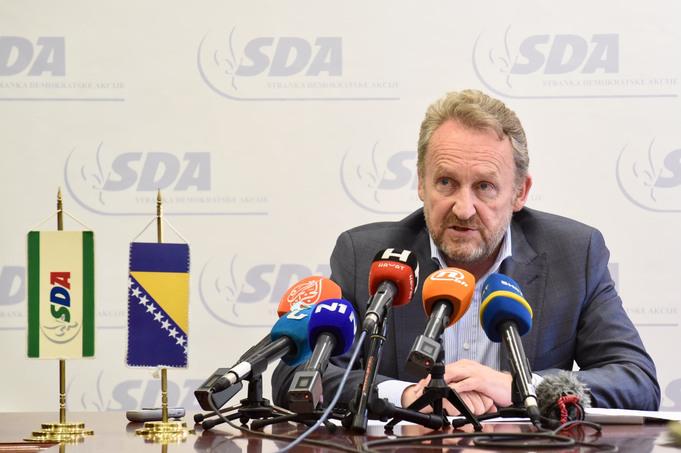 Zaključci SDA: SNSD da prestane s opstrukcijom, a HDZ neka predloži kandidata za predsjednika Federacije