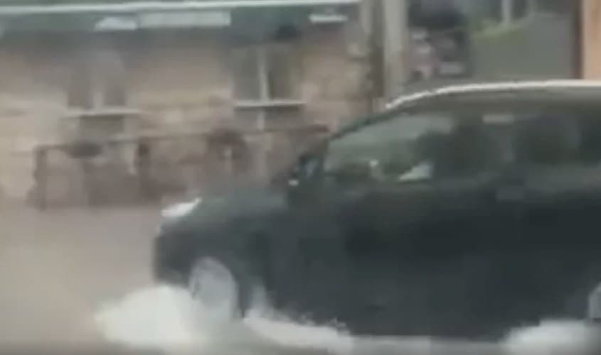 Jako nevrijeme pogodilo Hrvatsku, kiša poplavila Pazin i Istru