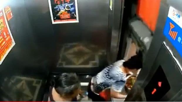 Lift zamalo usmrtio ženu: Djelići sekunde dijelili je od toga da bude smrskana