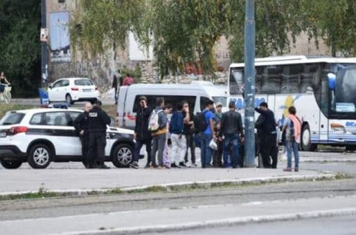 Migrant nožem napao policijsku patrolu kod Željezničke stanice